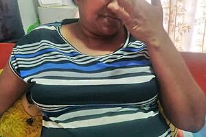 wanna see this hot sexy stepmom now?