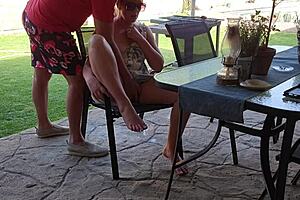 Intens staande seks en wederzijdse masturbatie met stiefmoeder. Taboe slaapkamer clash!