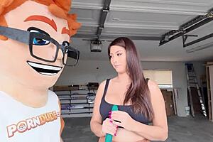 From browsing to banging, Lola Pearl's garage sale became a wild hardcore event