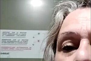 I's a slave endurin public humilations in tha city