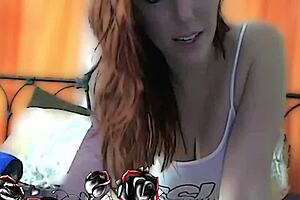 Naughty Lauren Phillips teases with solo play.