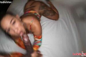 嘿，这个硬核已婚拉丁妹渴望黑人大鸡巴插进她厚实的屁股