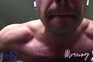 我的哥伦比亚继妹说服我无套操