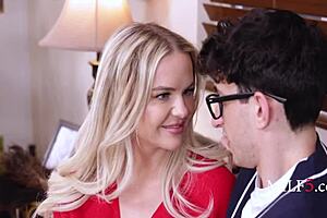 Slimthick Vic MILF5 in Family Portraiture Threesome with Big Ass Mommy