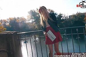 Echtes Deutsches Blind Date mit Dünner Blonder Milf Schlampe