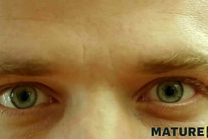 Amateur Milf And Husband Pick Up Spinner For Intense Outdoor Fucking And Cumshot