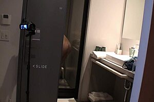 me and this cute asian having hot sex!