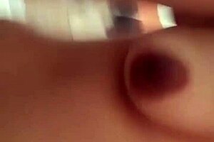 This mature Colombian mama was just squirting like crazy over WhatsApp last night.