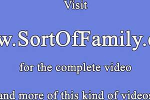 Stiefmoeder krijgt anaal geneukt terwijl tiener 18+ geschokt toekijkt