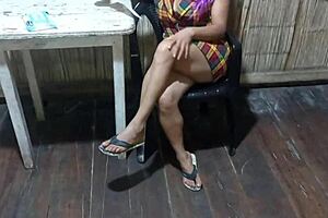 Sexy Madrastra Shows Off Hot Vagina in Real Homemade Clip!