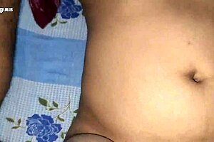 和继母同床半夜变得饥渴