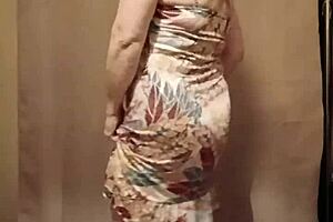 freeuse queen and snowhite fuck lucky elf