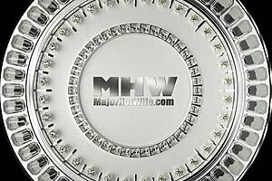 Busty Hottie Naomi Foxx Feels Intense Pleasure