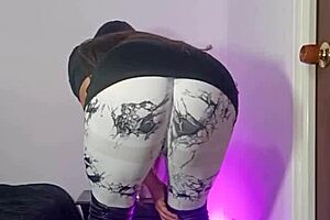 Latina Colombian Aunt With Giant Cameltoe Masturbates For Nephew In Marked Leggings