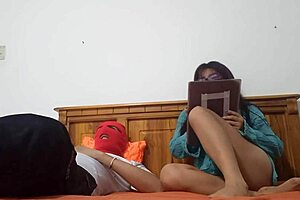 My husband sucks at fucking, so I masturbate like a slut 😈