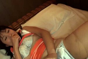 Rino Mizuki, Kansai dialect housewife, rides and teases in steamy action