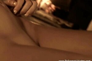 Sexy Brunette Enjoys Ritual Fun Moments