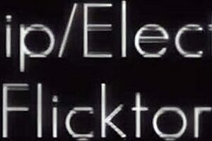 Aurora Snow mélyen veszi a hatalmas fekete farkat a szűk seggébe.