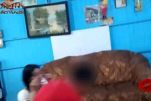 recibo visita y terminamos follando el culo