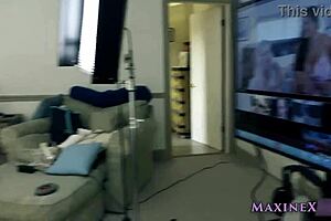 Big Butts Horny Clits Maxine X 😈