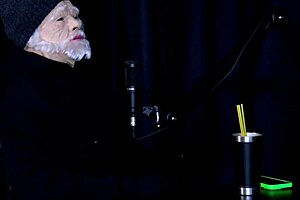 Morena gostosa strips, shows gorgeous tits despite hating exposure - Tifany Rocha swings!