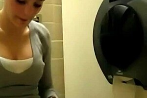 i cummin quickly in the toilet