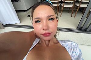 Can this mega beauty handle the fucking?