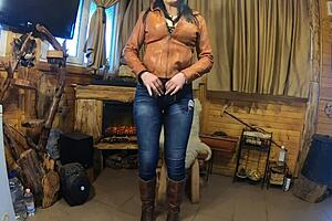 beautiful milf housewife teases with her hungry curvy pussy