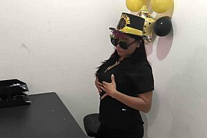 THE HOT OFFICE WORKER PREPARES ANAL PLUG HORNY BUTTOCKS