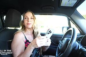 hey, junior got miss wendy raine to handle his bulge