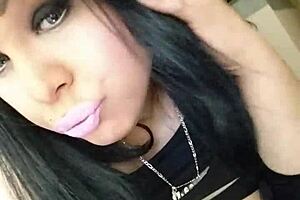 mmm, that milf lesbian kiss is so hot