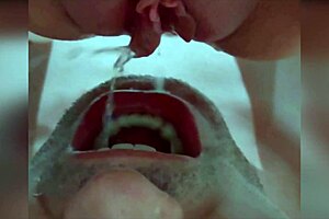 女主人老婆尿在老公嘴里变态恋物游戏