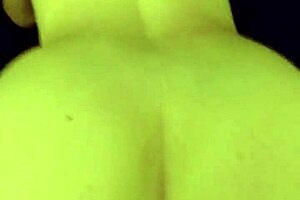 embarazando a milf con creampie