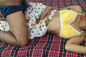 indian bhabhi gets wet pussy licked by neighbor daver