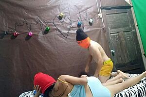 El fantasma folla a la pareja en cama estigmatizada por seres de otro mundo real casero exclusivo