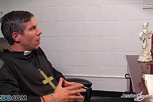 jessica jaymes and nikki fuck each other with big boobs and booty 😍