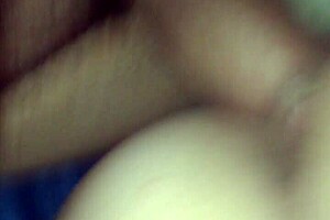 Her wet pussy gets amateur milf attention