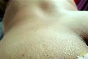 mast desi indian wife gets big ass massaged by sales boy 😏