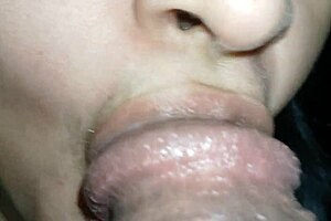 Hermanastros comparten cama para acción dura