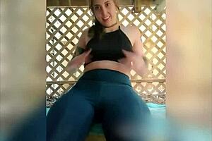 i'm fucking my pierced pussy outside, feeling so slutty!