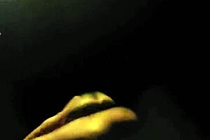 driftwood, how does barefoot kontessa's handjob feel on your cock during our evening cruise?