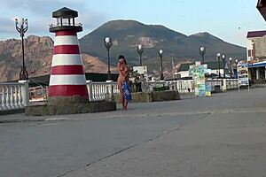 I'm a milf, stroll'n nude on the street, flash'n everyone.