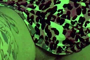 Have you seen fuschia leopard s2 with big ass shaking?