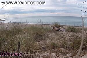 拉丁熟女大屁股独自通过试镜