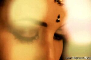 Does this sexy brunette milf have the body for love?