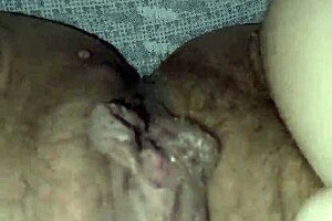 Una milf con la fica peloso e aperta sensual fetish sex pornstar