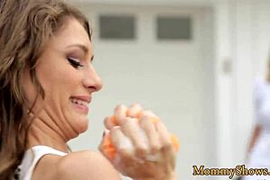 chica con enorme culo despierta con polla de hermanastro, gaping ass shaking fat long hair black milf bbw.