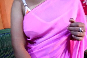 Indian desi big ass bhabhi in pink saree blows boyfriend in cheating housewife viral sex 😍