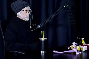 Flor De Damiana Does Sensual Stripper And Shows Big Tits!