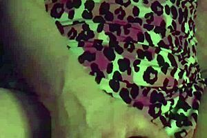 fuschia leopard s5 with wet couple scenes